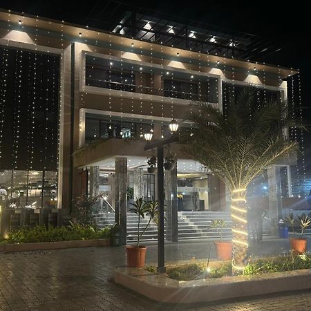 The Pavilion Park Resort マーレガオン エクステリア 写真